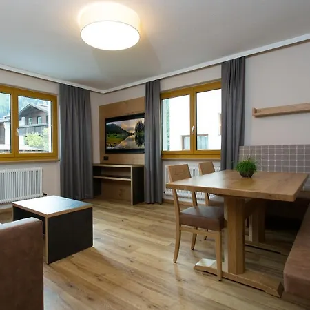 Val Sula 장크트안톤암아를베르크