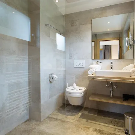 Val Sula アパート *