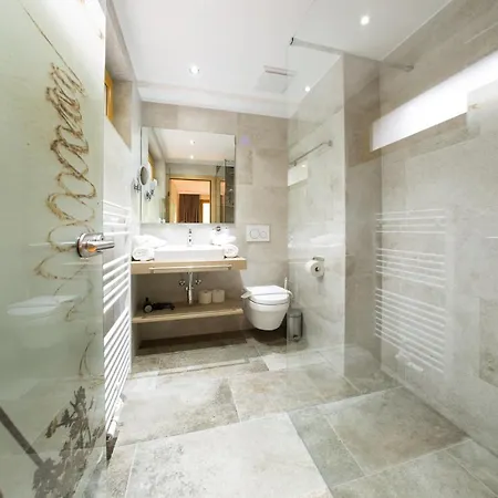 Val Sula アパート